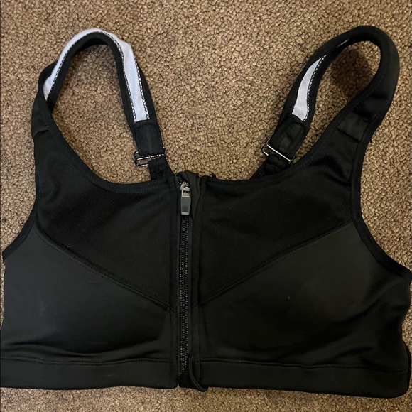 Mostly Women’s Different Types Of Tops. One Male Adult T-Shirt. - Picture 12 of 16